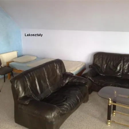 Bed and Breakfast Marci Πετς