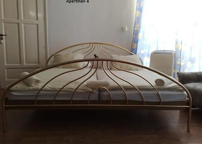 Bed & Breakfast Marci *